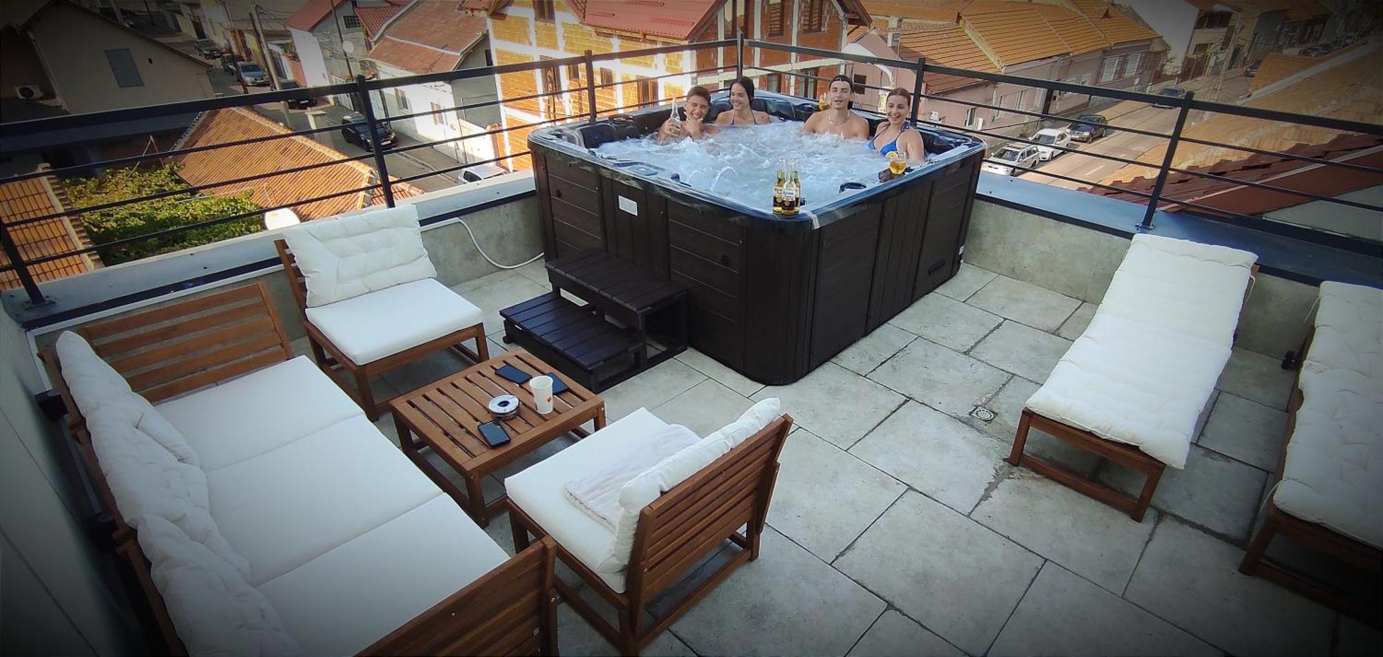 Hotel Fantazia Oradea - Self Check In & Out Ngoại thất bức ảnh